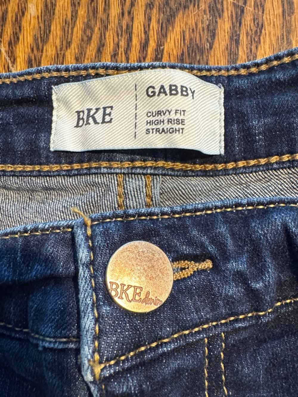 BKE Gabby Curvy Fit High Rise Straight leg  jeans - Woman’s 32x34 - Picture 2 of 4